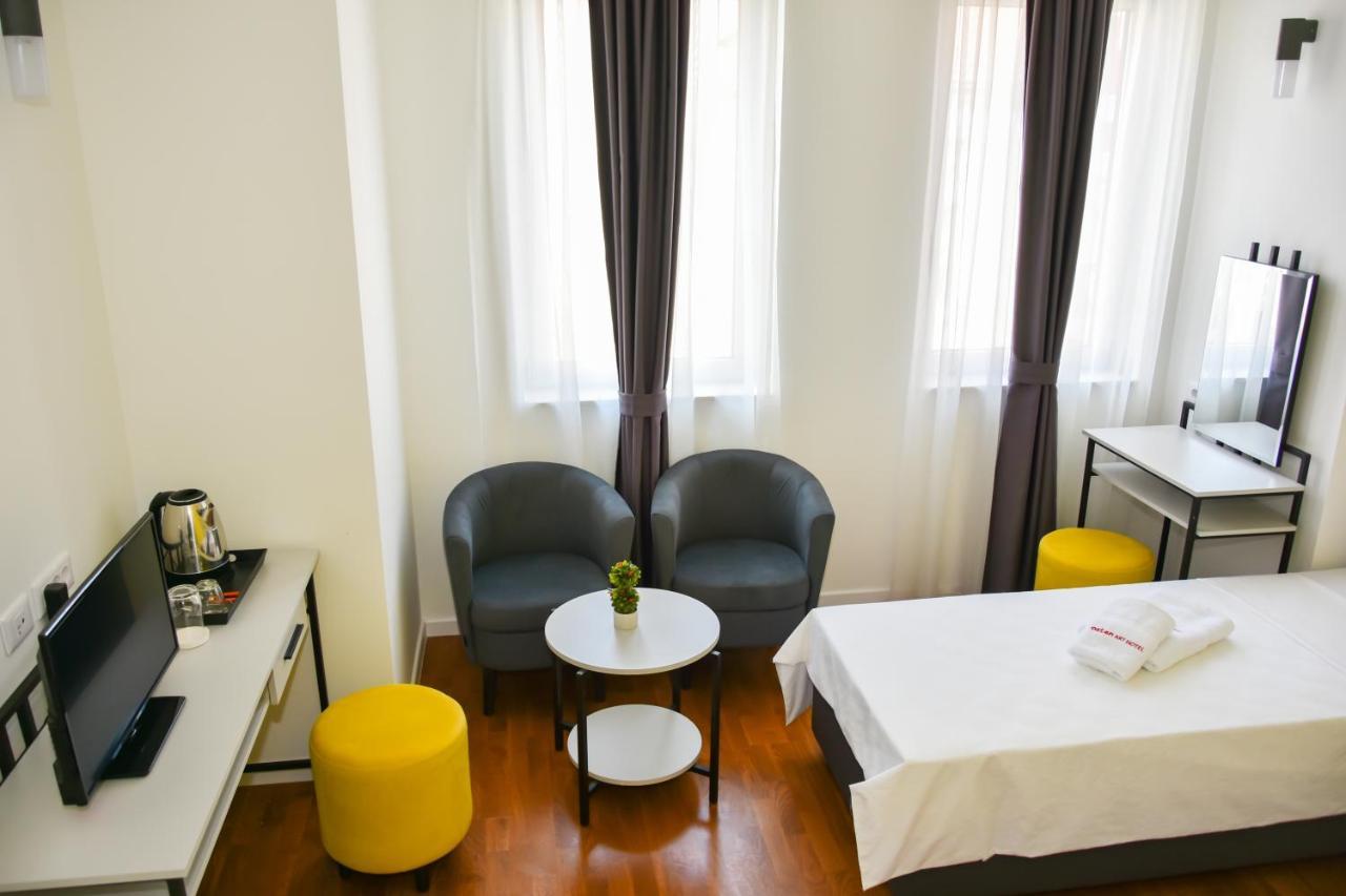 Osten Art Hotel สโกเปีย ภายนอก รูปภาพ