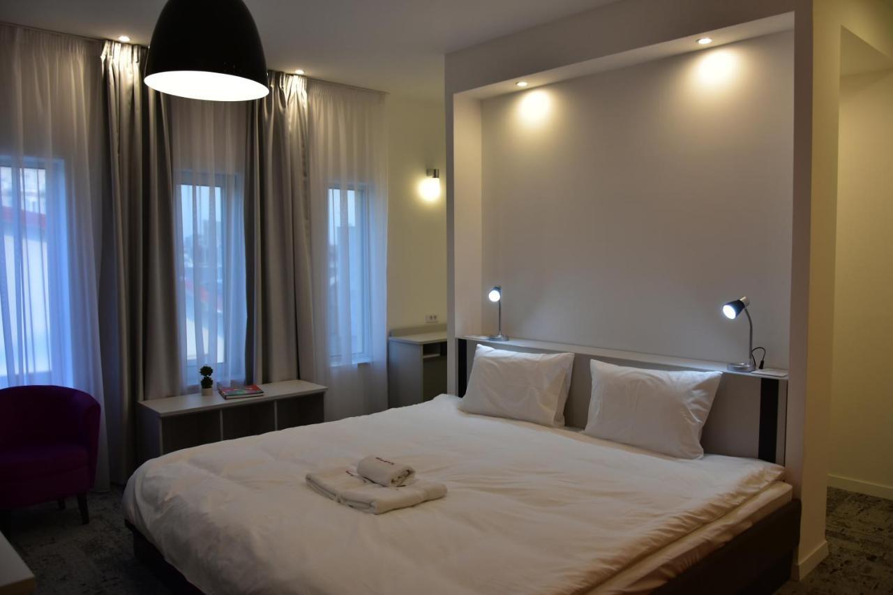 Osten Art Hotel สโกเปีย ภายนอก รูปภาพ